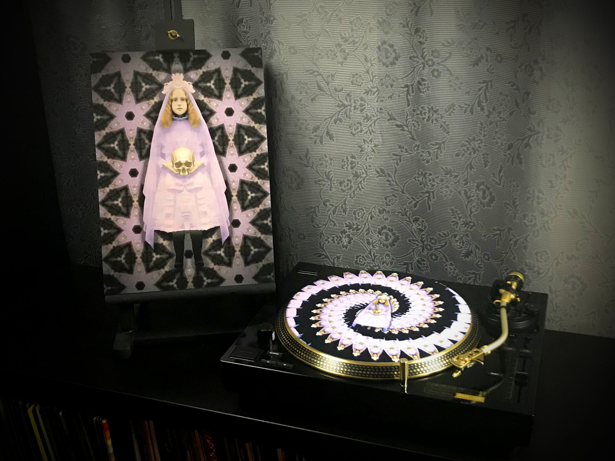 BEAUTIFUL FREAK BEATRICE - Print and Zoetrope Slipmat by Vincent Hocquet - Combi Package
