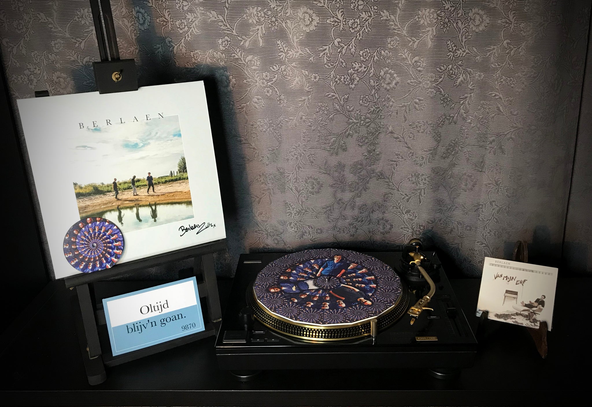 BERLAEN Combi Package: Elpee+CD+Turntable Slipmat+Mini Phenakistiscope+Bumper Sticker