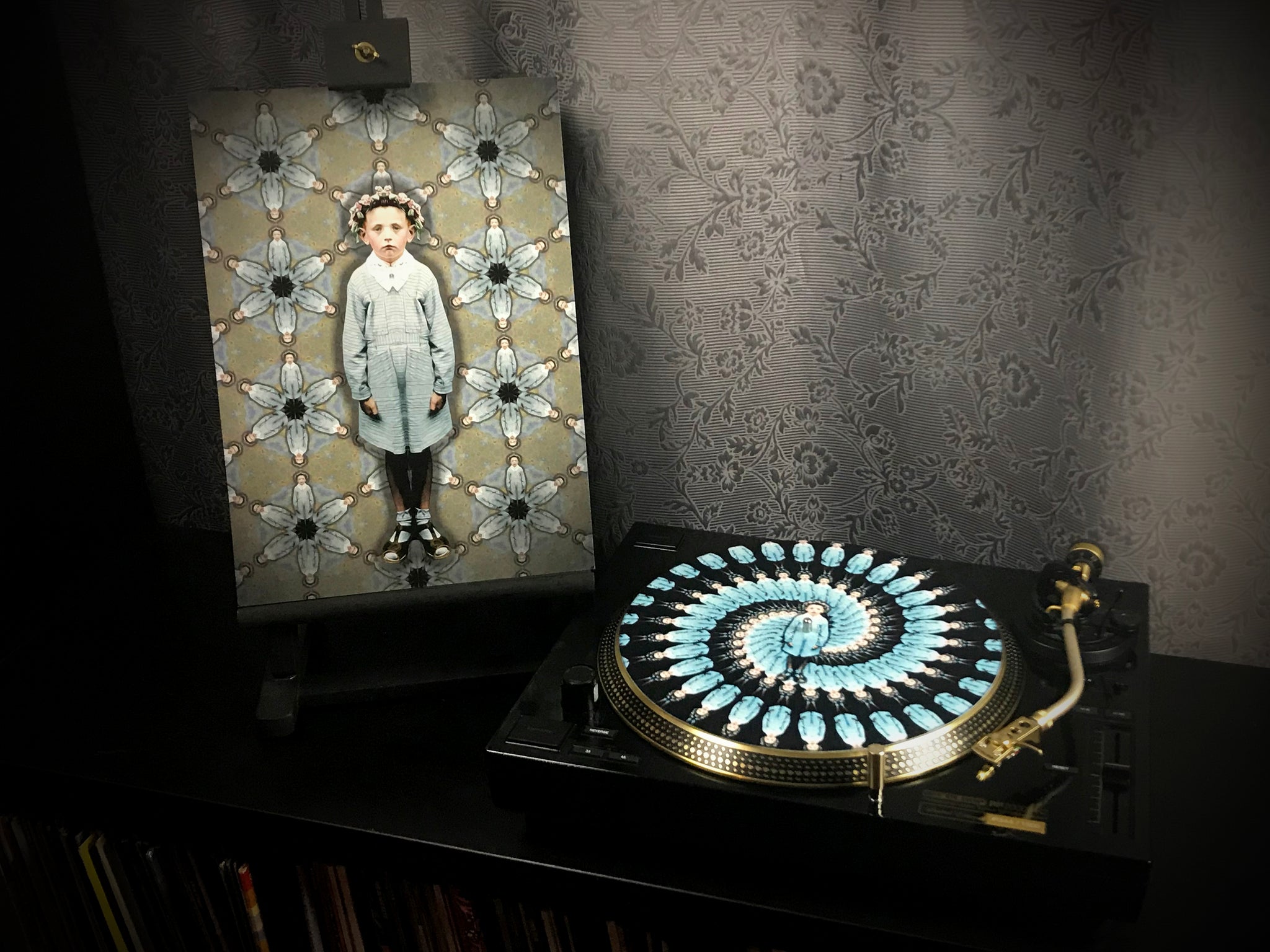 BEAUTIFUL FREAK GILLES - Print and Zoetrope Slipmat by Vincent Hocquet - Combi Package