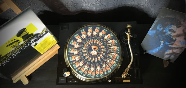 STEVEN DE BRUYN Combi Package: Vinyl record "Fortune Cookie"+Turntable Slipmat+Button+Print